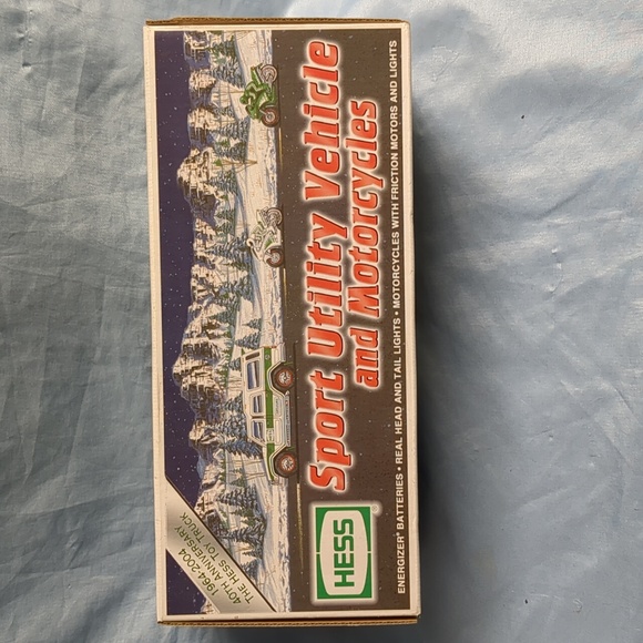 40th Anniversary Hess Sport Utility Vehicle and Motorcycles. - Picture 1 of 4